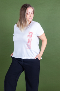 Remera Ashia, Remera básica estampa LOVED, Syes talles grandes