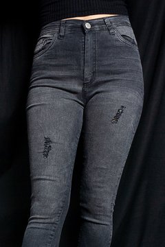 J005 Syes, Jean negro gris stone con roturas, Talles grandes en internet