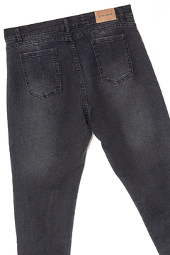 J007 Syes, Jean negro con roturas, Talles grandes - SYES | Mayorista