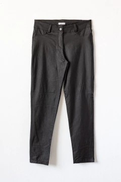 Pantalón ALMA engomado, Pantalón chupín corte jeanero con botón y bolsillos