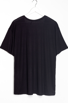 R1100/2/F Syes, Remera viscosa escote en v manga corta estampa old ways estrellas, Talles grandes - comprar online