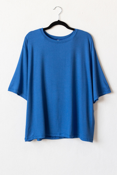 Remera lisa LULI, Remera de cuello redondo, corte recto y manga caída corta