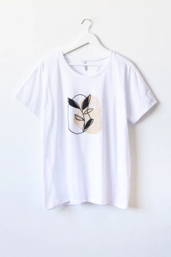 Remera MICHELLE , Remera recta con cuello redondo unisex. Estampa hoja abstracta - SYES | Mayorista
