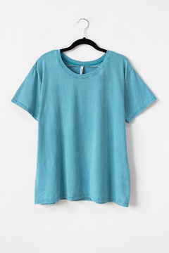 Remera CALISTA, Remera cuello redondo recta con lavado acid wash - SYES | Mayorista