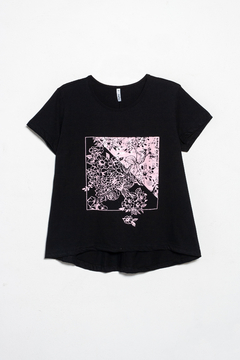 Remera Ayira, Remera básica estampa Cuadrado flores, Syes talles grandes