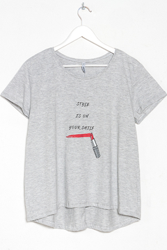 R1092/B Syes, Remera evase estampa Style is on, Talles grandes