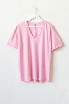 Remera SUTTON, Remera recta con escote en v y mangas caídas