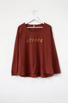 Remera ANNIE, Remera recta, manga larga con cuello redondo. ESTAMPA BEYOND - SYES | Mayorista
