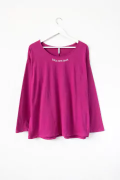 Imagen de Remera ANALIA, Remera recta, manga larga con cuello redondo (ESTAMPA GIRLS BITE BACK)