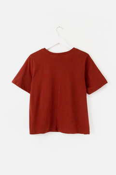 Imagen de Remera ISIS, Remera recta con cuello redondo lisa