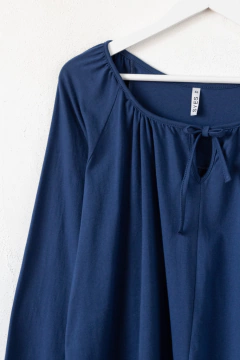 Remera CARMINA, Remera paisana con frunce y tiras en el frente - comprar online