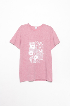 Remera Volansze, Remera algodón escote redondo con collareta estampa abundance is a mindset - comprar online