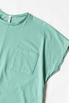 Remera GEORGIA, Remera con mangas caidas, y bolsillo en delantero - comprar online