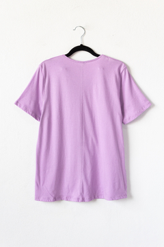 Remera MAGIC MISTERY, Remera básica de cuello redondo envivado y manga corta - SYES | Mayorista