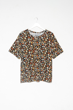 Remera Zoraida, Remera cuadrada con mangas caidas y cuello redondeado - tienda online