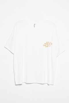 Remera Sarabi ,Remera modal viscosa What is meant to be will be, Syes Talles grandes en internet