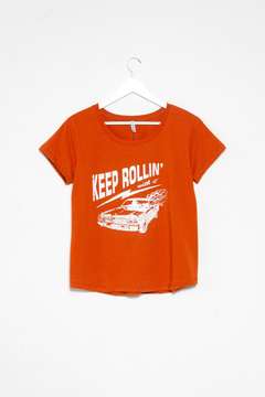 Remera Astrid, Remera escote redondo estampa auto - tienda online
