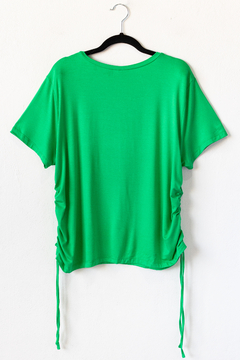 Imagen de Remera SARAH, Remera de modal cuello redondo con jaretas de ajuste a los laterales