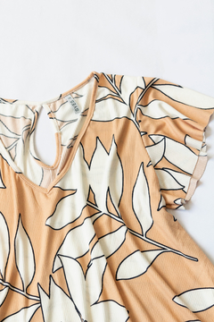 Remera CELINA, Remera evase con abertura en espalda. - comprar online
