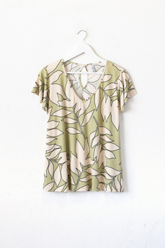 Remera CELINA, Remera evase con abertura en espalda. - tienda online