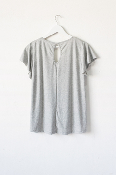 Remera ANNE-SOPHIE, Remera de morley evasé con volados en manga y abertura en espalda en internet