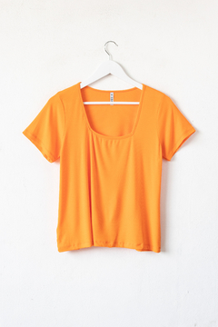 Imagen de Remera MALI, Remera manga corta con escote rectangular