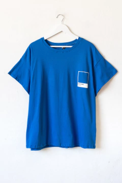 Remera PANTONE, Remera recta , Remera oversize recta con cuello redondo Estampa PANTONE