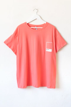 Remera PANTONE, Remera recta , Remera oversize recta con cuello redondo Estampa PANTONE - tienda online