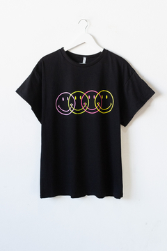 Imagen de Remera AMBAR, Remera unisex cuello redondo. ESTAMPA: 4 caritas