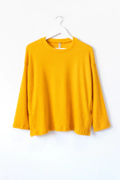 Sweater RENÉ, Sweater oversize manga caída con botones laterales - tienda online