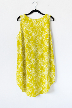 Musculosa TULIA, Musculosa de modal estampado cuello redondo,ruedo curvo y espalda más larga - comprar online