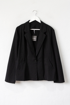 Blazer AGUS, Blazer de bengalina con vivos de bolsillo y un botón