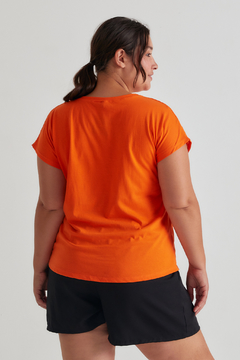 Remera LOURDES, Remera manga caída con recorte en delantero, ESTAMPA FLOWERS BLOOM - comprar online