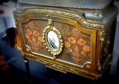 ALQUILER DE MUEBLES ANTIGUOS Y PERCHEROS - comprar online