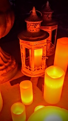 Imagen de ALQUILER VELAS Y FANALES DE LED- SISTEMA BLOW UP -PINCHES PORTA FANALES