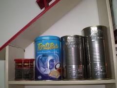 ALQUILER DE OBJETOS DE COCINA ANTIGUA-FRASCOS LATAS- OLLA-SARTEN- MOLINILLO - - LA MELANGE 