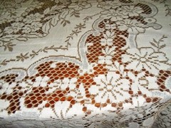 Imagen de ALQUILER MANTELES , SERVILLETAS, CARPETAS, CAMINOS , MANTELERIA ANTIGUA (copia)