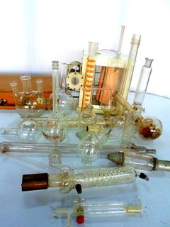 Imagen de ALQUILER DE BALANZAS -OBJETOS DE LABORATORIO -JERINGAS- ENFERMERIA