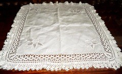 ALQUILER MANTELES , SERVILLETAS, CARPETAS, CAMINOS , MANTELERIA ANTIGUA en internet