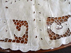 ALQUILER MANTELES , SERVILLETAS, CARPETAS, CAMINOS , MANTELERIA ANTIGUA