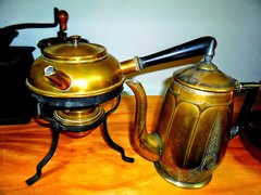 ALQUILER DE OBJETOS DE COCINA ANTIGUA-FRASCOS LATAS- OLLA-SARTEN- MOLINILLO - - LA MELANGE 