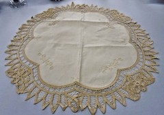 ALQUILER MANTELES , SERVILLETAS, CARPETAS, CAMINOS , MANTELERIA ANTIGUA (copia)