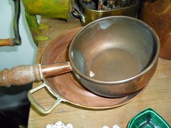 ALQUILER DE OBJETOS DE COCINA ANTIGUA-FRASCOS LATAS- OLLA-SARTEN- MOLINILLO - en internet