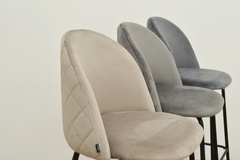 Banqueta Sybil Pana Taupe Base Negra - DC903N/TA-T