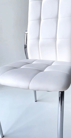 SILLA VIENA CAPITONE BLANCA RT-131C/B