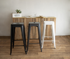 BANQUETA TOLIX MATT WHITE MC-012/B en internet