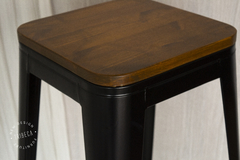 BANQUETA TOLIX NEGRA DARK WOOD  MC-012DW/N en internet