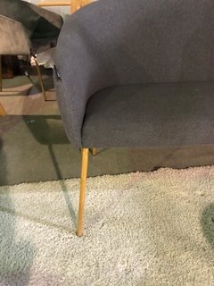 Imagen de Sofá Runnie Gris Oscuro/Madera2C FSF-01C/GO