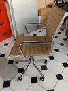 Sillon Aluminium Oficina Eames Rosa Varios Colores - comprar online