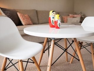 Combo Mesa Eames 60 + 2 Silla Kids Niños 1- Alto Impacto